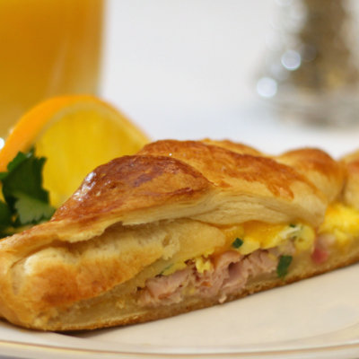 This Egg and Ham Breakfast Braid is one of my favorite easy breakfast dishes.