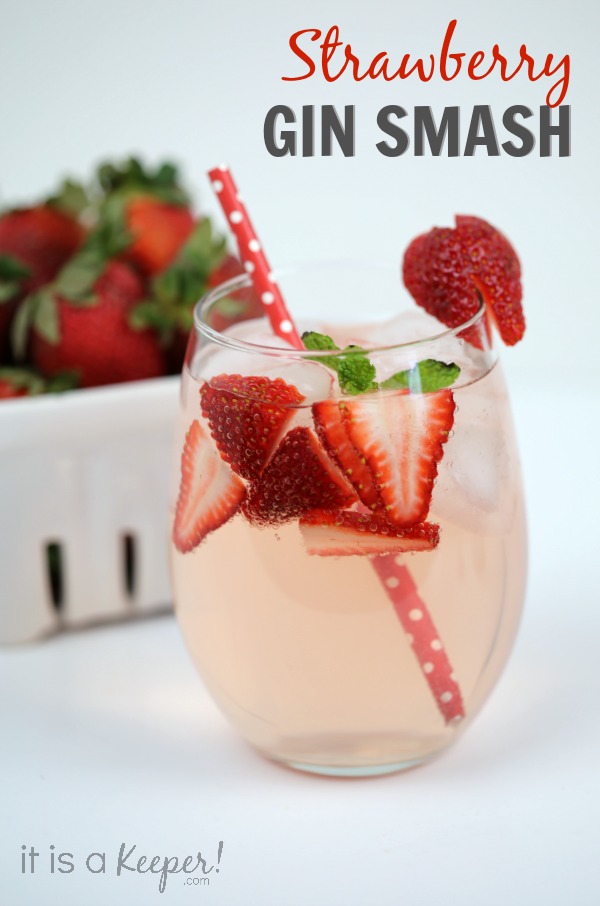Simple Cocktail Recipes Strawberry Gin Smash - It Is a Keeper 