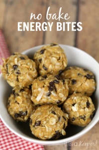 The no bake energy bites are an easy and healthy snack that kids love.