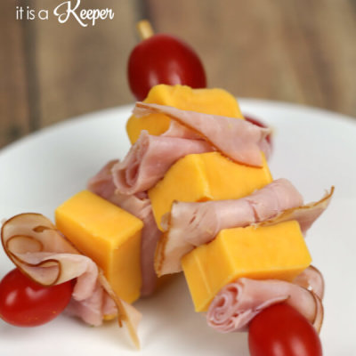 Lunch Box Kabobs - these are a fun kid approved lunch idea