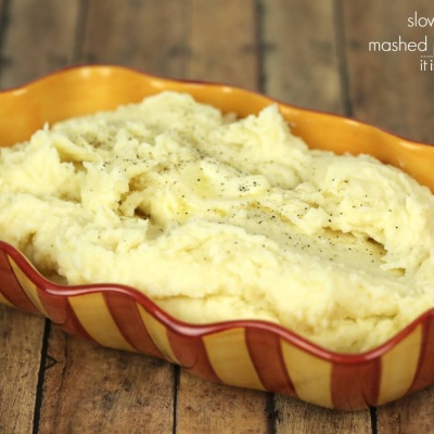 Slow Cooker Mashed Potatoes – an easy and delicious crock pot recipe