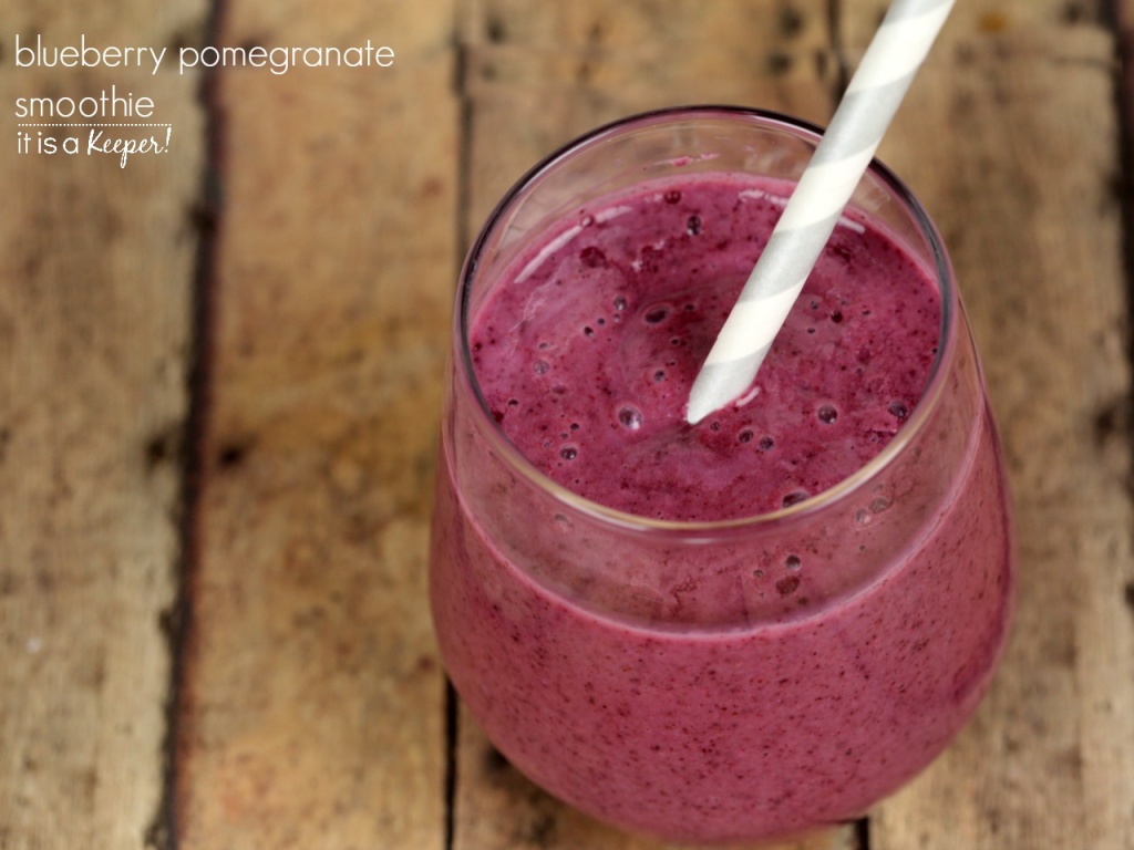 Blueberry Pomegranate Smoothie – a healthy and delicious smoothie recipe