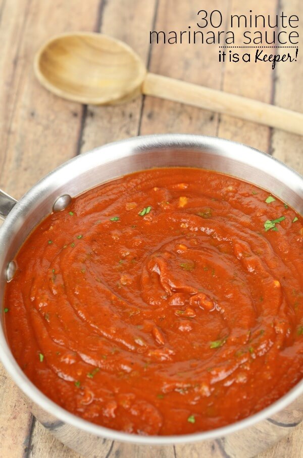 30 Minute Marinara Sauce – an easy and delicious <span style='background-color:none;'>pasta sauce</span><span style='background-color:none;'> </span>recipe that tastes like it simmered all day