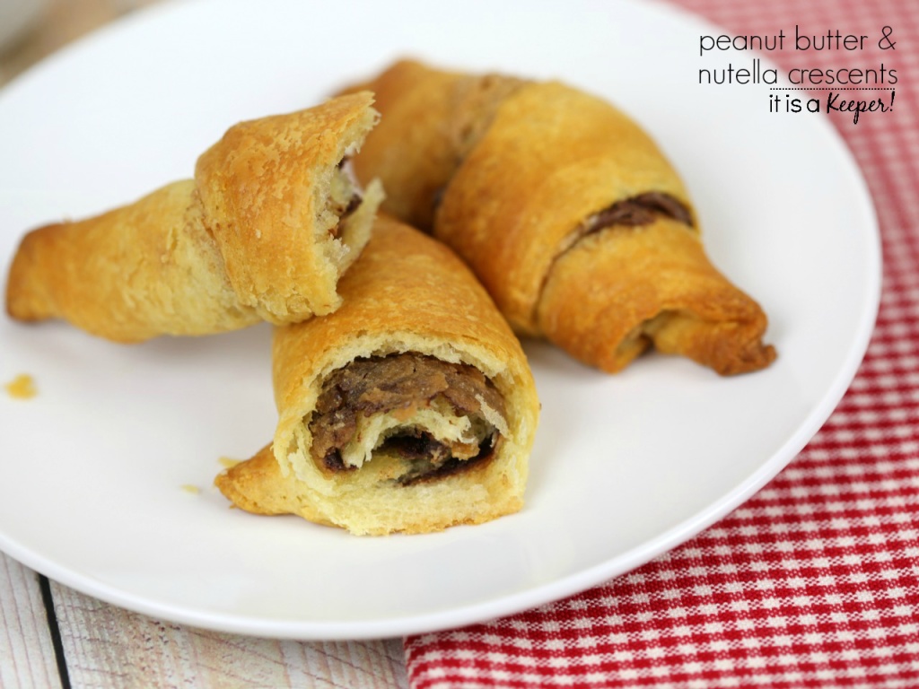 Peanut Butter Nutella Crescents - this is an easy snack recipe that kids love 
