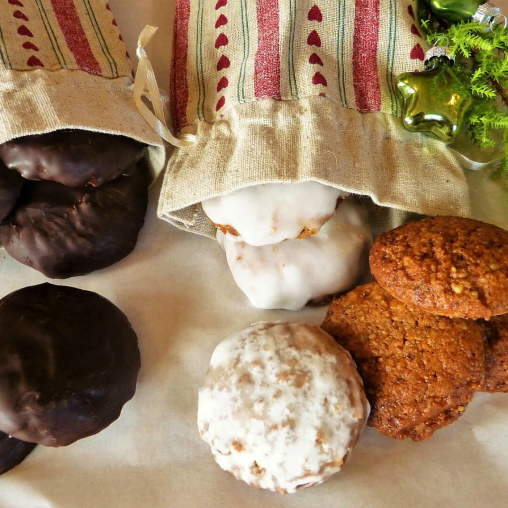 How to hold a stress free cookie swap party