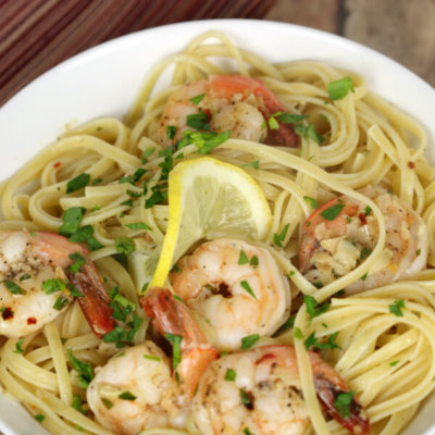 30 Minute Shrimp Scampi - this easy seafood recipe is on the table in less than 30 minutes. It's perfect for weeknights or company