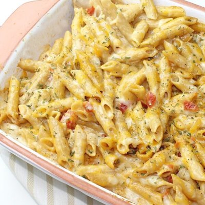 Baked 3 Cheese Penne Casserole - this meatless casserole is an easy make ahead recipe