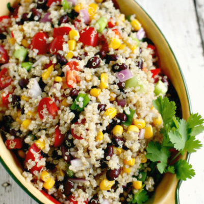 Southwest Quinoa Salad - this one of my favorite easy quinoa salad recipes