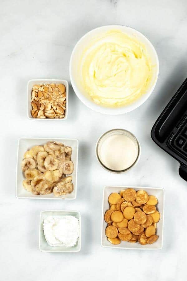 The prepared mix with the toppings fo the dessert.