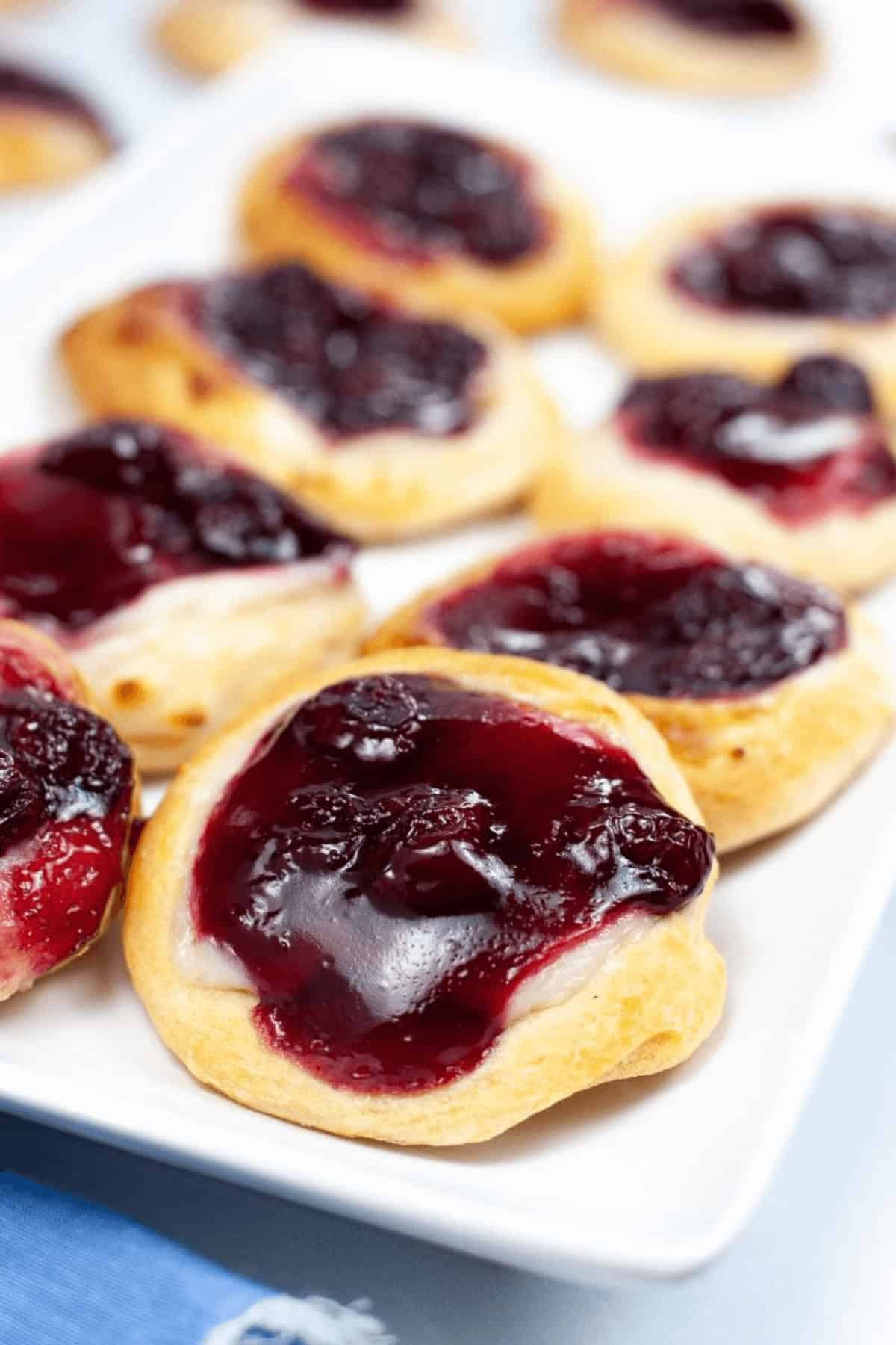 A platter of the fruit flavored pastry.