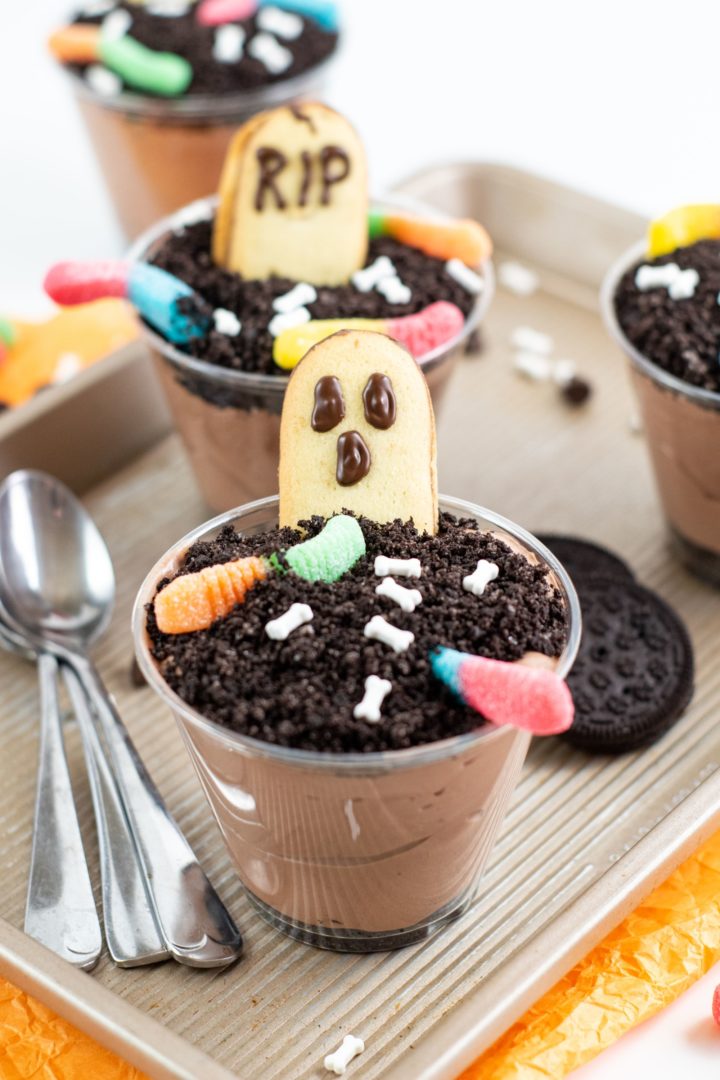 Halloween dirt pudding cups with ghost cookies