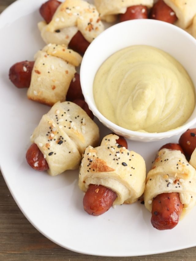 CRESCENT ROLLS PIGS IN A BLANKET