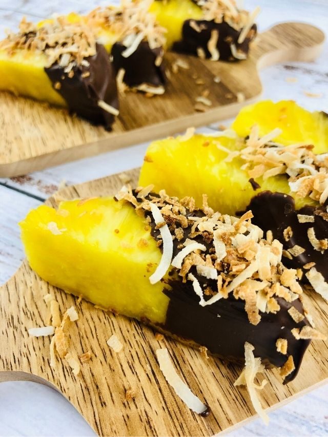 CHOCOLATE COVERED PINEAPPLE