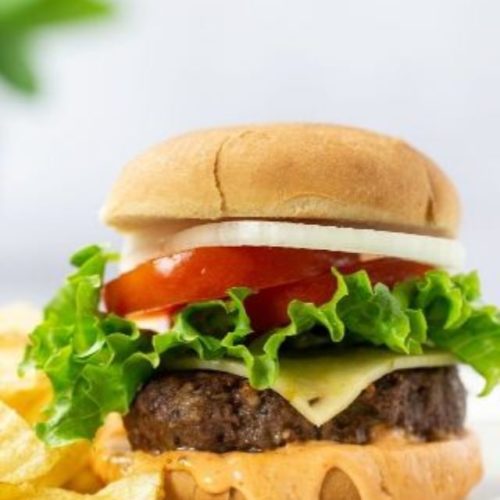 cropped-Spicy-Burger-with-Creamy-Sriracha-Sauce-WEBSTORY-COVER.jpg