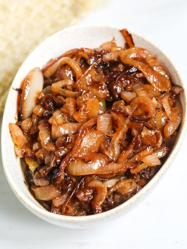 CARAMELIZED BEER ONIONS
