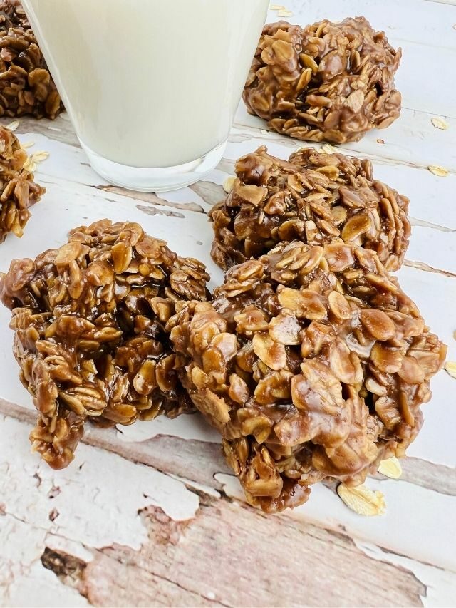 PEANUT BUTTER CHOCOLATE NO BAKE COOKIES