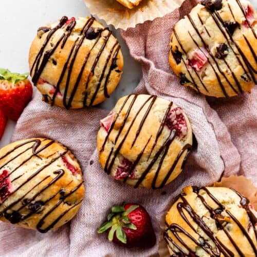 chocolate covered strawberry muffins