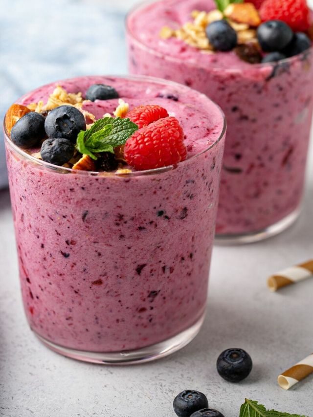 TRIPLE BERRY SMOOTHIES