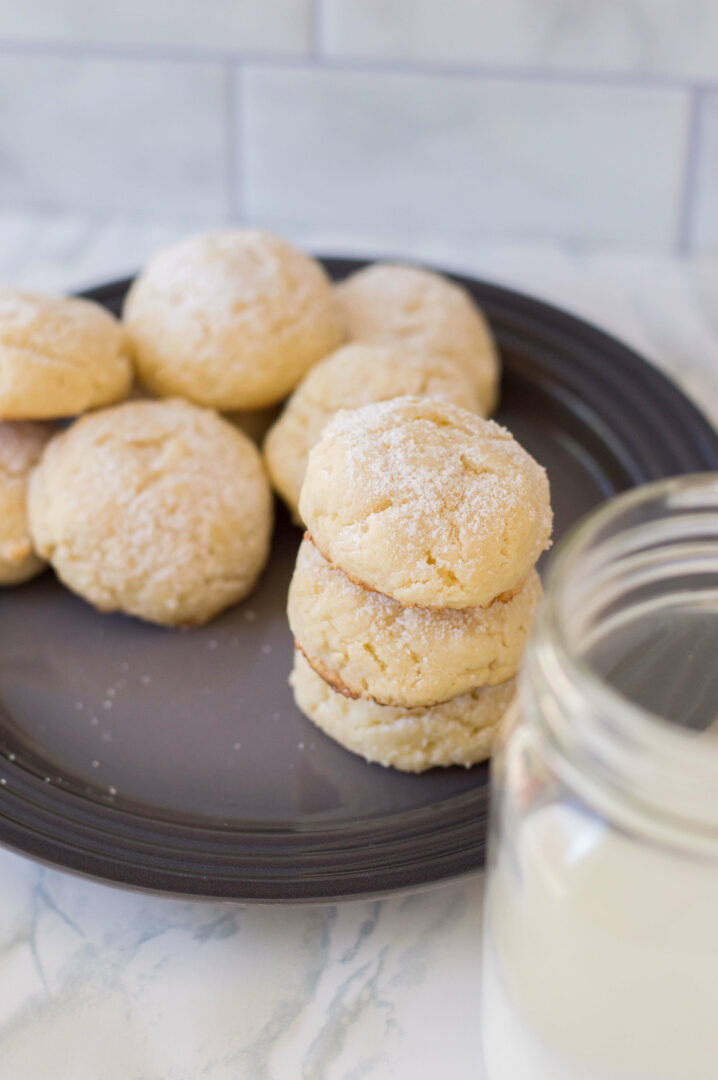 Milk and Cheesecake Cookies.