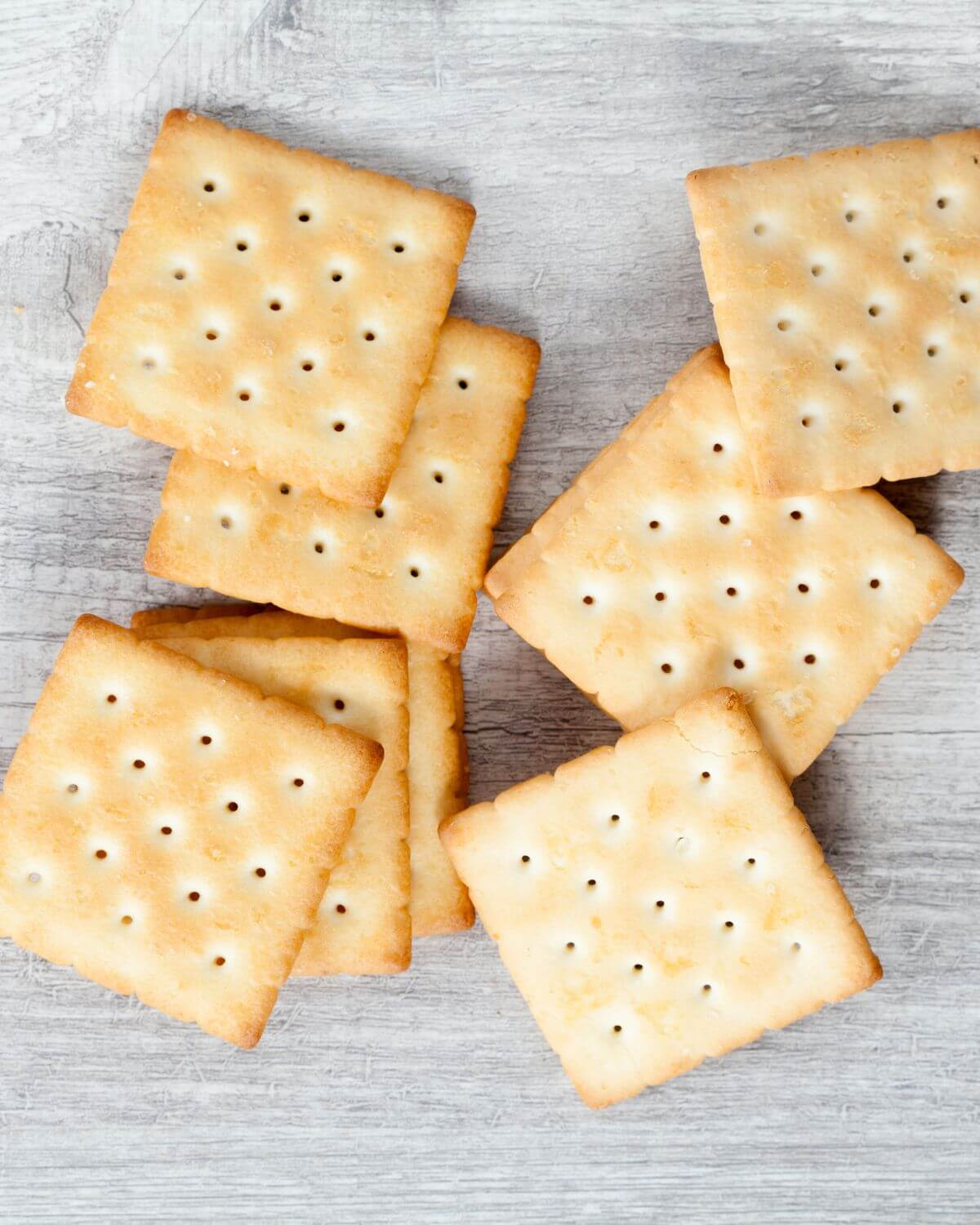 Crackers for the toffee candy.
