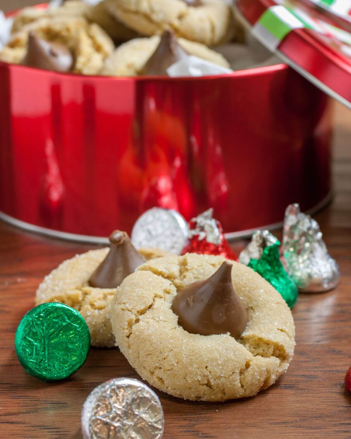 A tin of the Thumbprint Hershey Kiss Cookies.