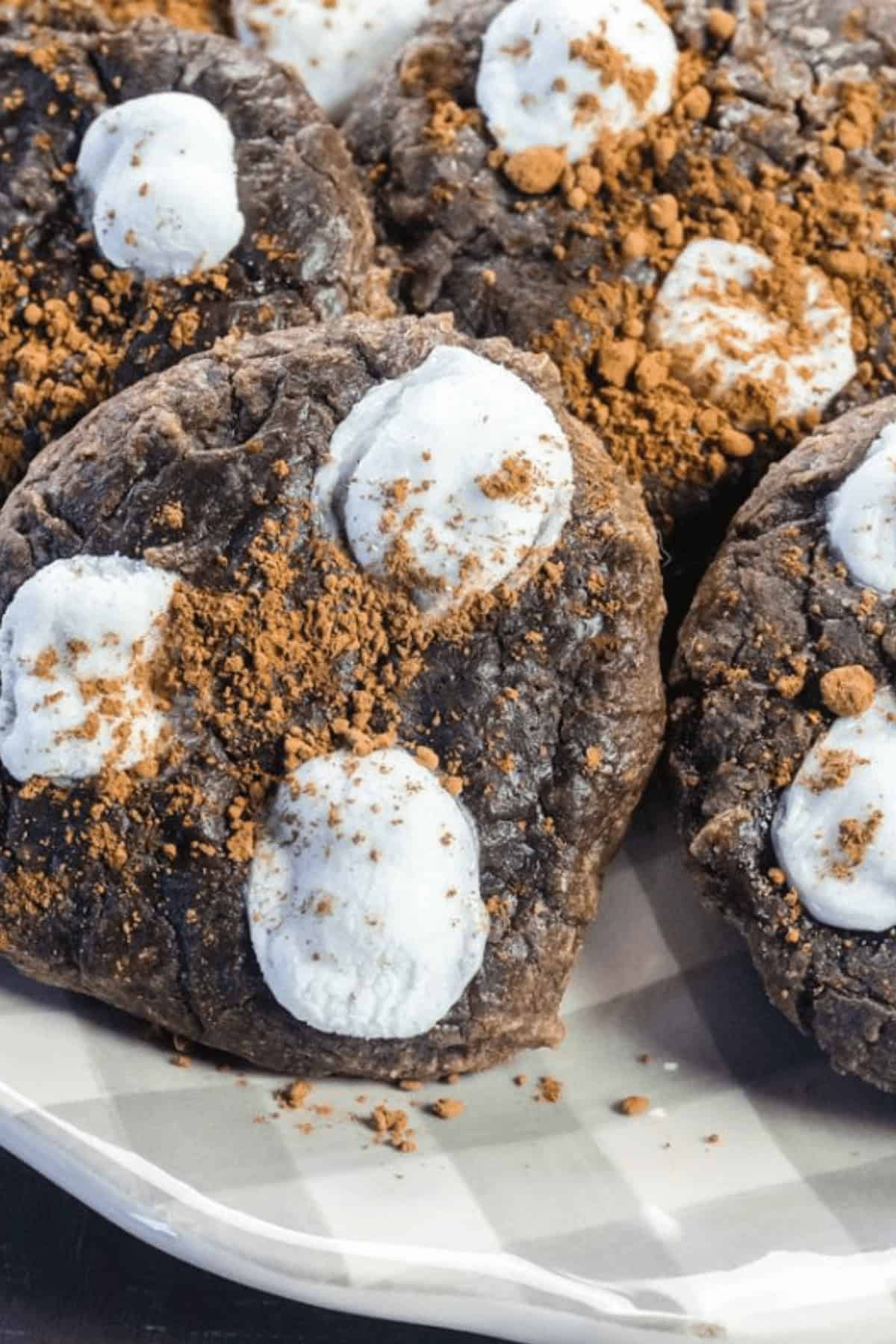 A tray of the hot cocoa cookies.