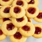 A tray of the finished Christmas treat.