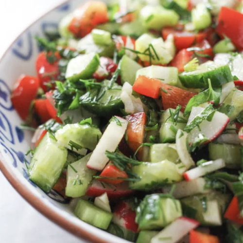 Simple and delicious fresh vegetable salad