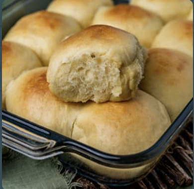 Delicious pudding dinner rolls