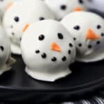 A close up on the candy balls.