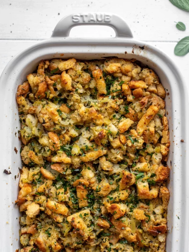 THANKSGIVING HOMEMADE STUFFING RECIPES