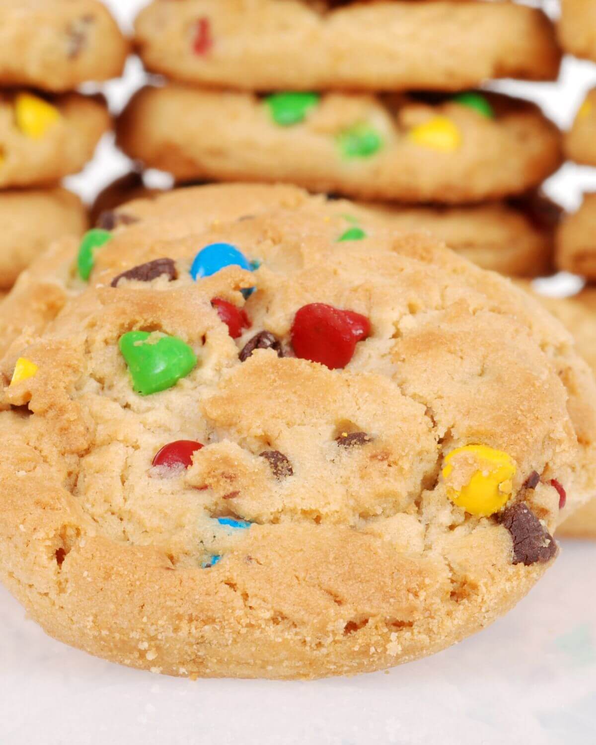 A close up on the cookie with the candies in it.