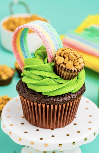 Delicious Pot of Gold St. Patrick's Day Cupcakes