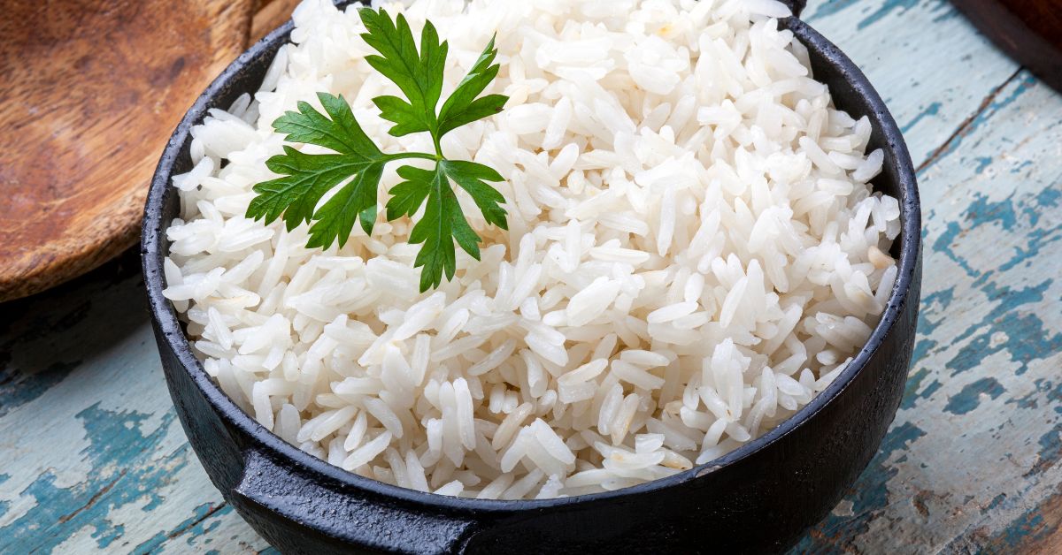 A bowl of cooked white rice.