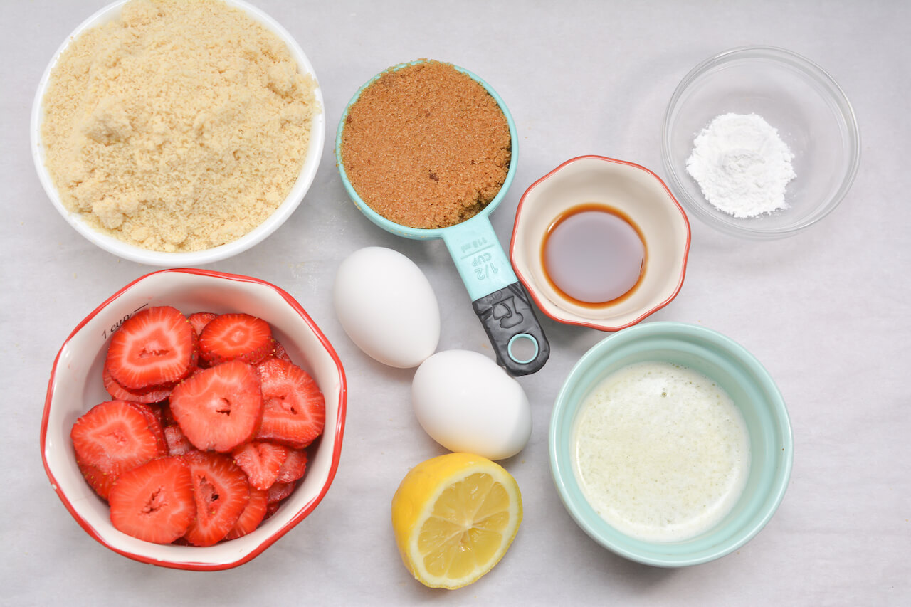 Flour, strawberries, lemon, eggs and sugar.