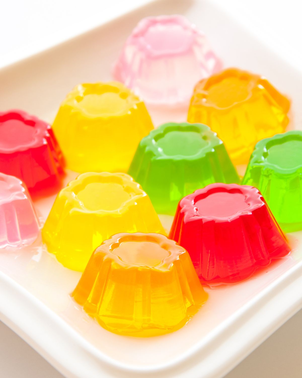 How to make jello with individual jello servings on a white plate. 