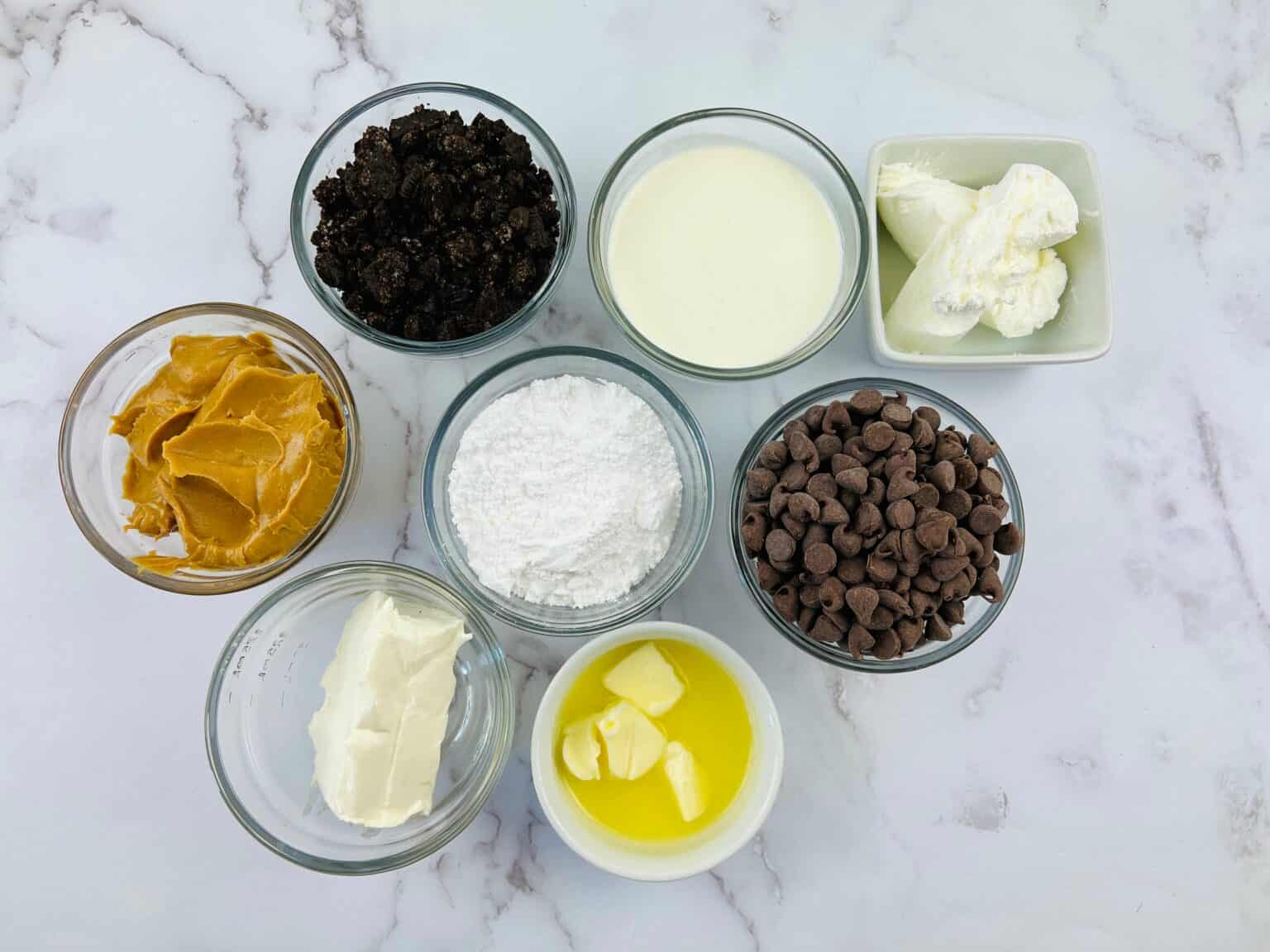 Chocolate, peanut butter, cream and chips to make the dish.
