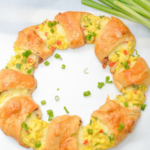 Bacon and Eggs Crescent Roll Breakfast Ring - WEBSTORY COVER