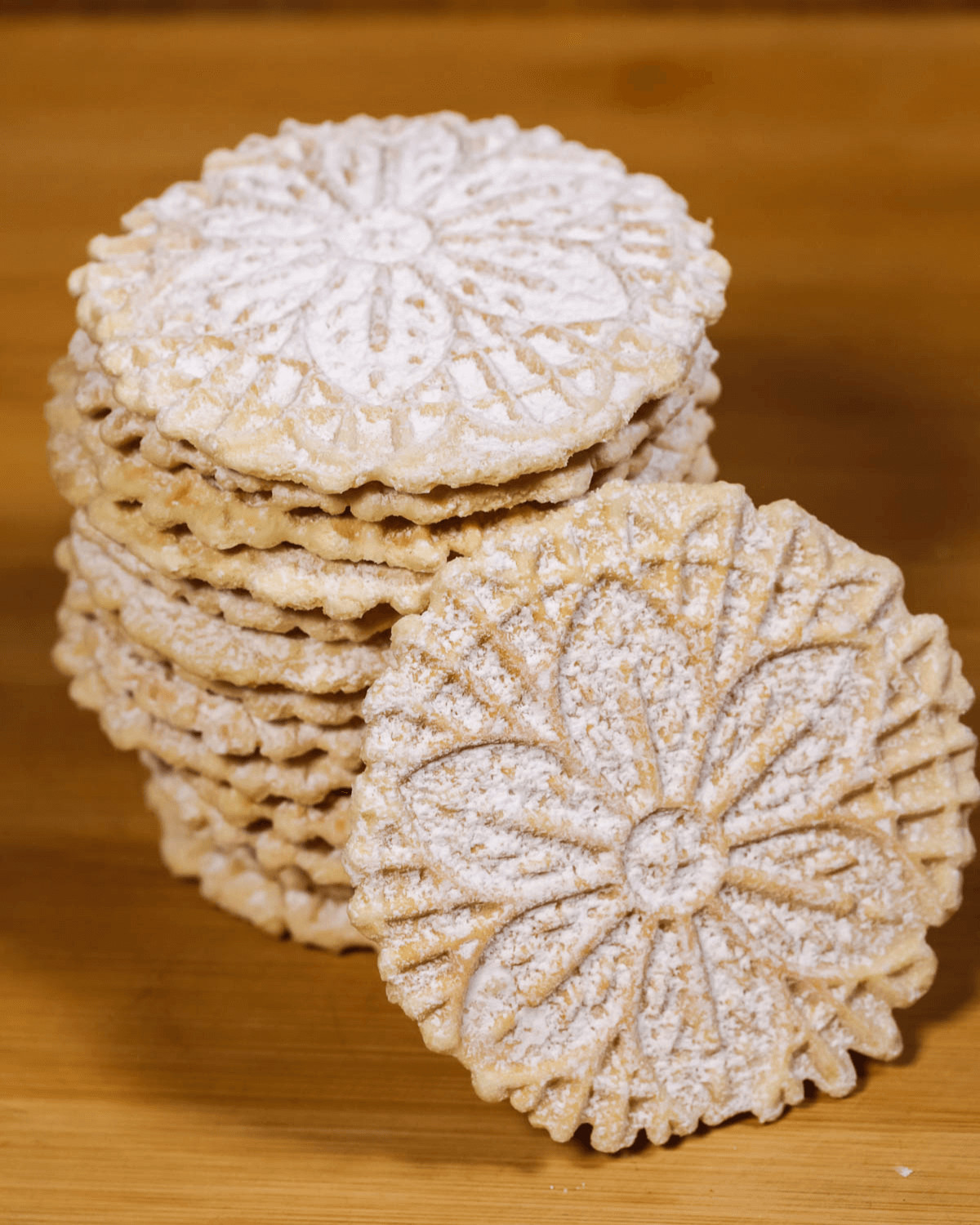 A stack of the pizzelle coojies.
