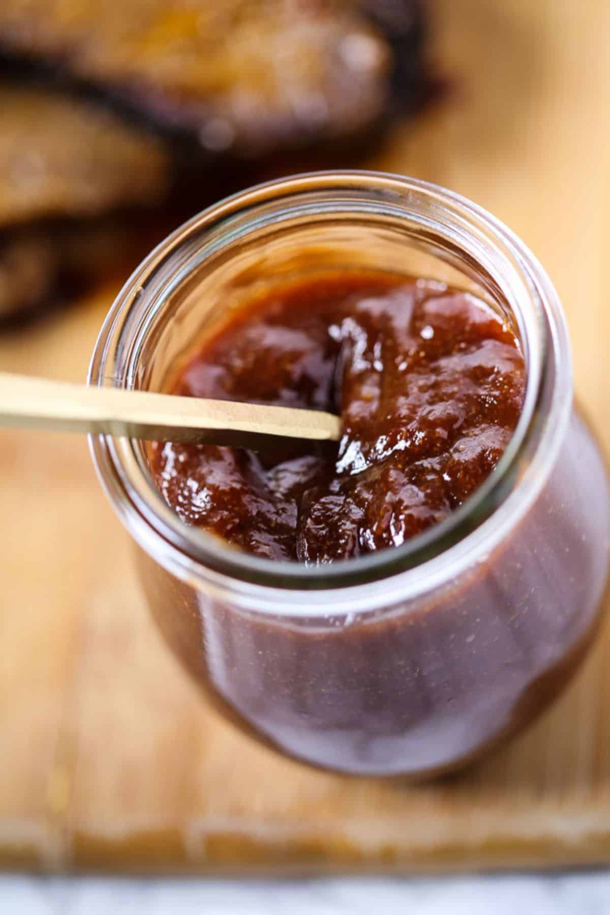 A view of the thick bbq sauce.