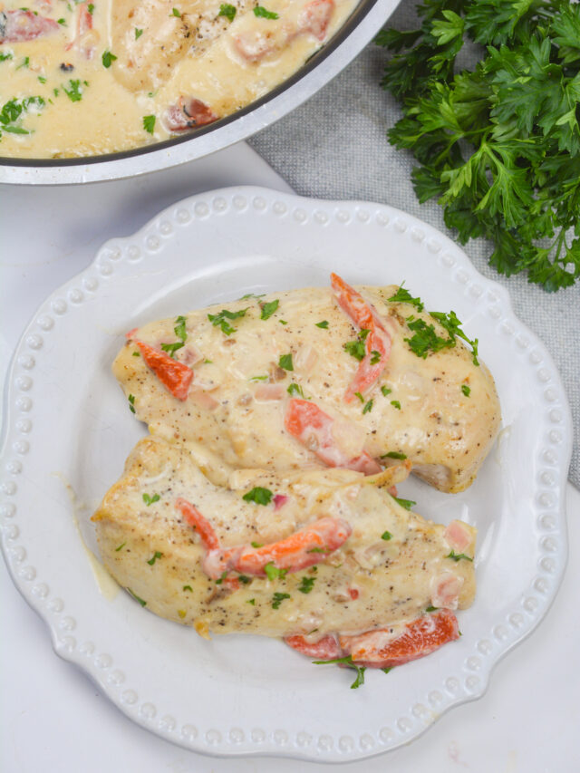CHICKEN WITH ROASTED RED PEPPER CREAM SAUCE