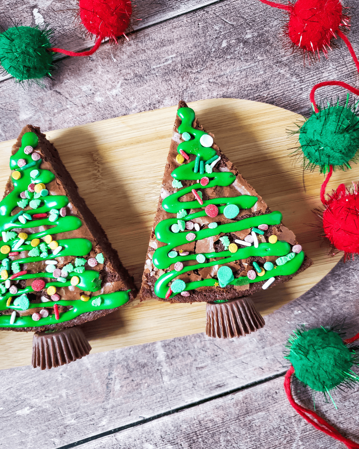 A tray of the finished holiday chocolate treat.
