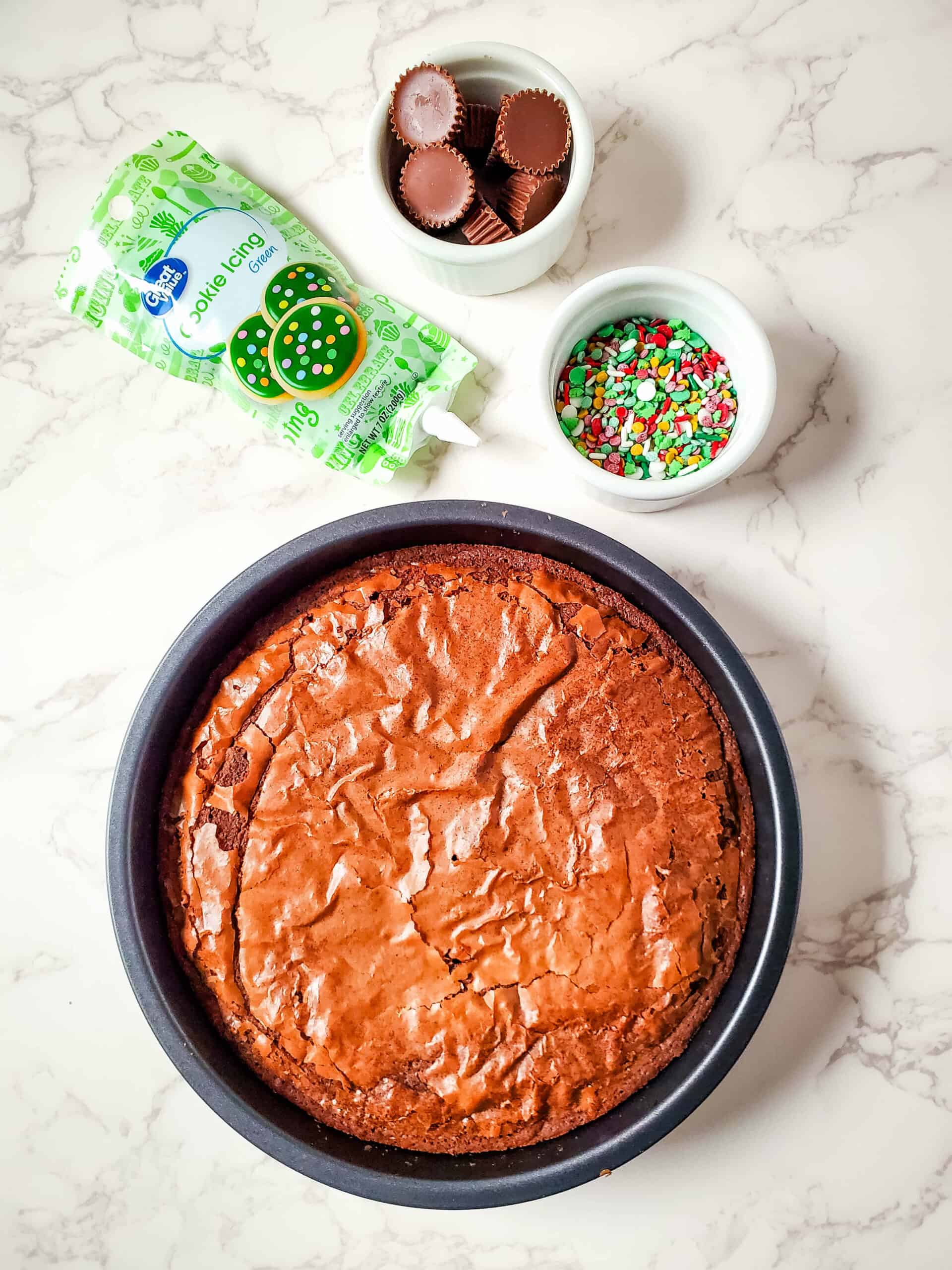 Brownies, sprinkles and icing for the treat.