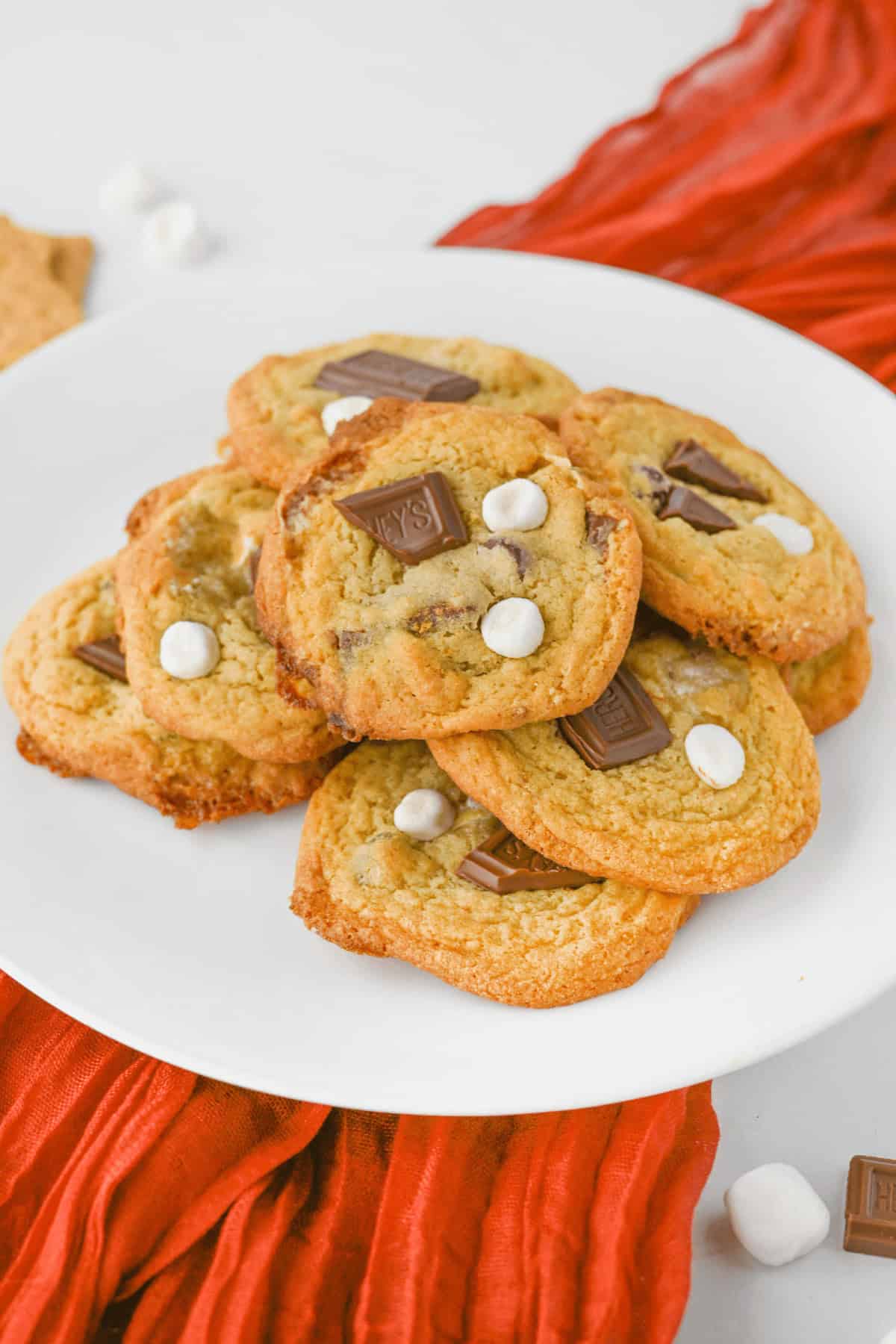 A side view of the plate of the smores cookies.