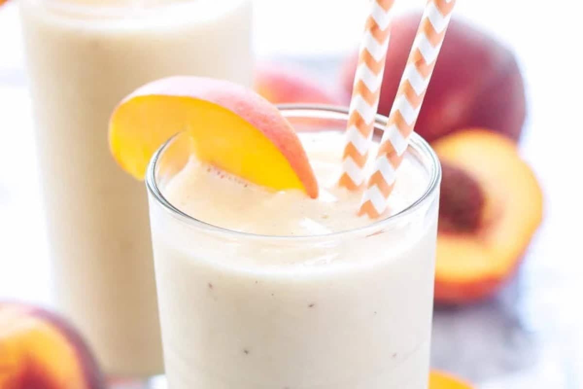 A delicious peach green tea smoothie.