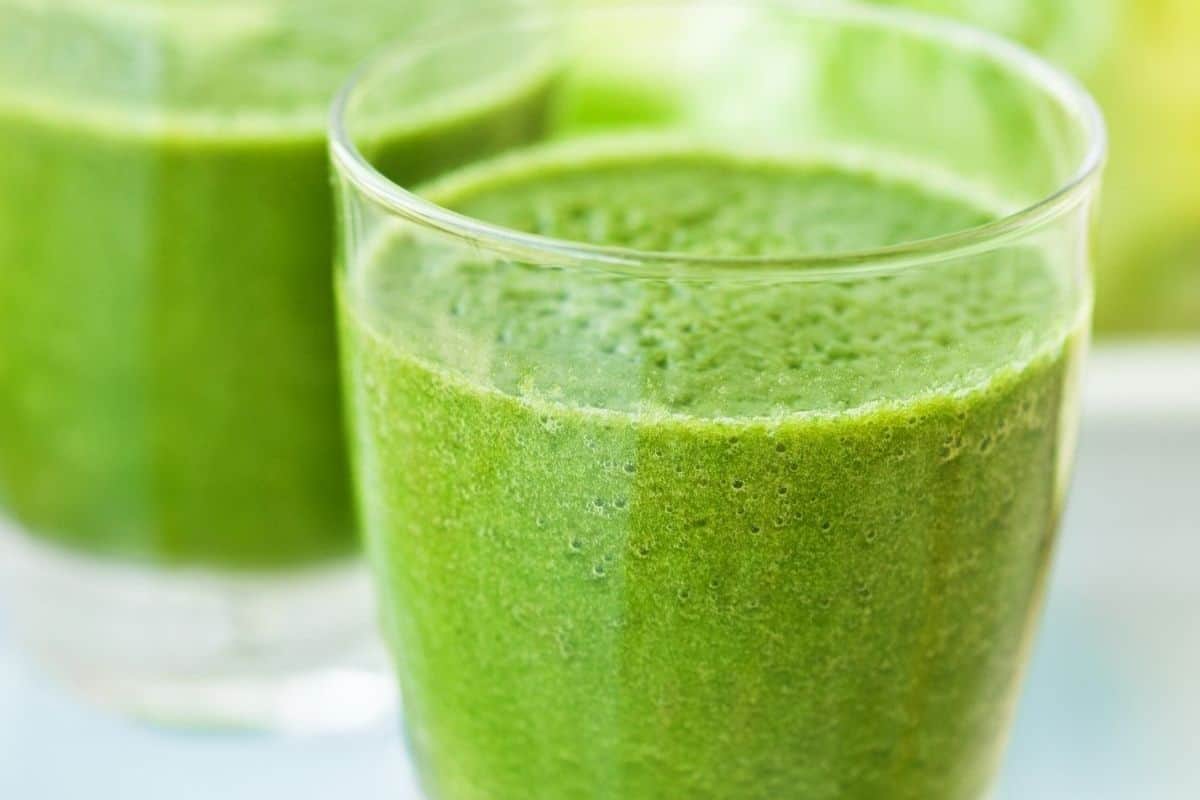 A picture of a green smoothie.