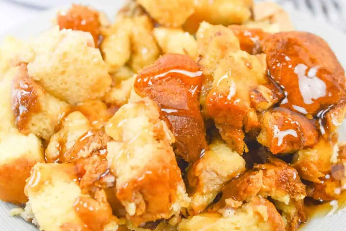 Close-up of french toast with apples drizzled with maple syrup, perfect for spring brunch recipes.