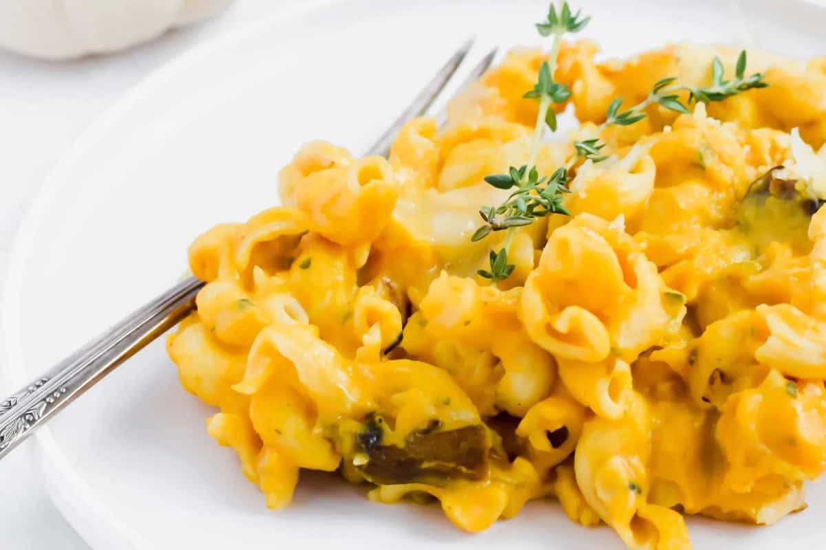 Butternut Squash Mac and Cheese with Trader Joe’s Crackers