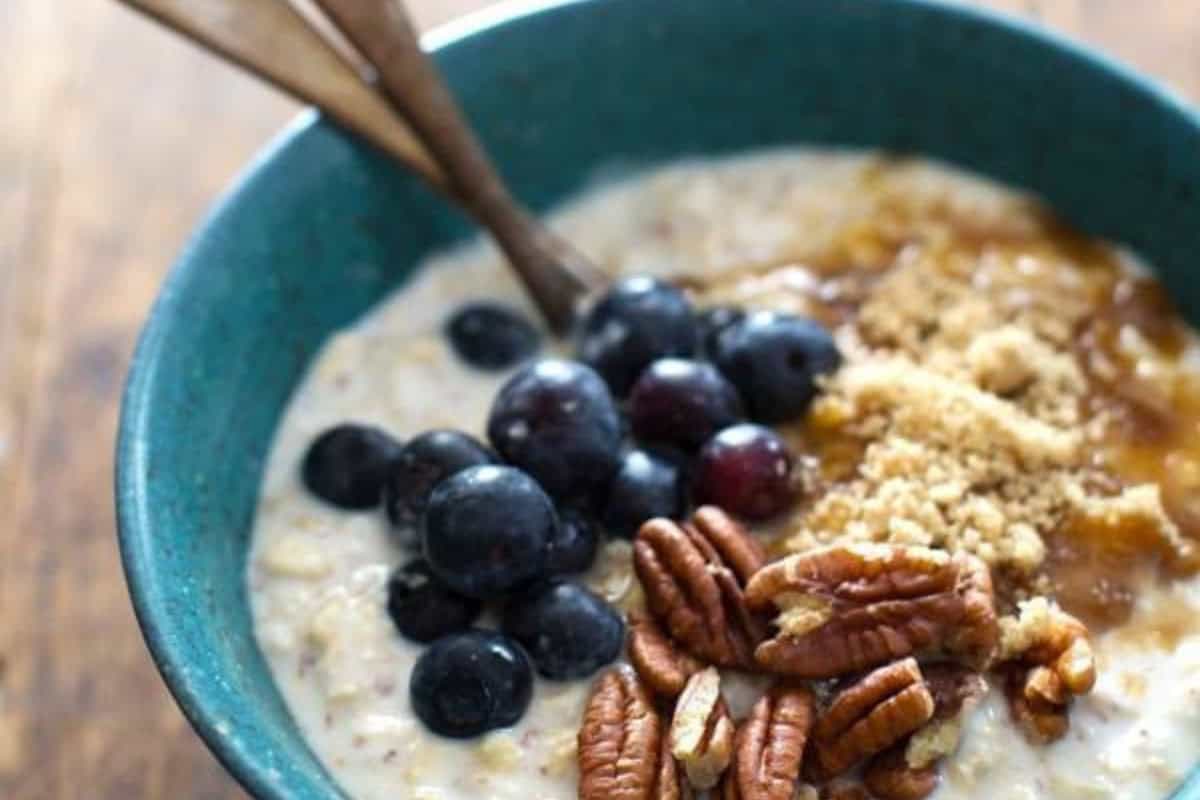 Flax and Blueberry Vanilla Overnight Oats