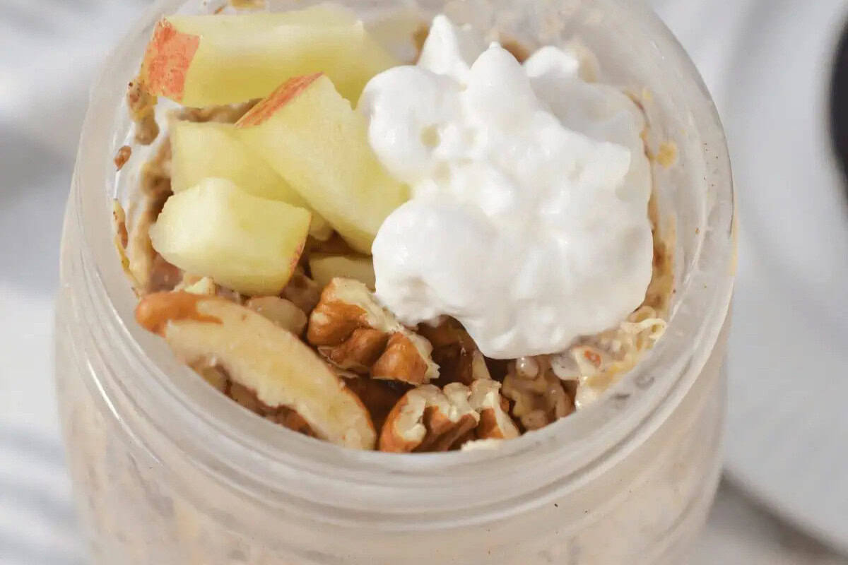Overnight Apple Pie Oats